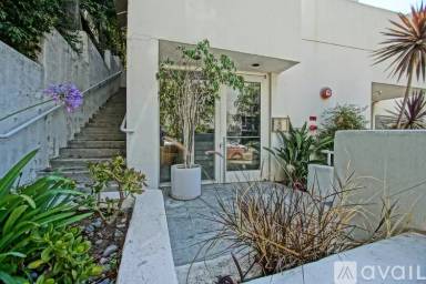Main picture of 650 Kelton Ave
