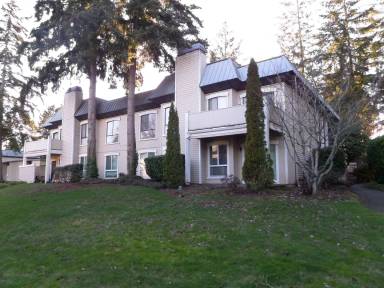 Main picture of 10218 NE 16th St