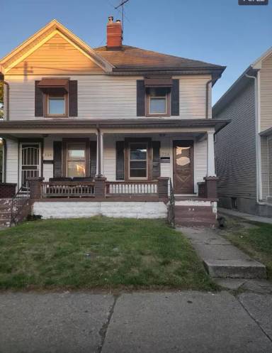 Main picture of 734 Troy St