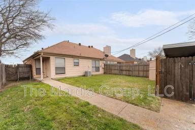 Main picture of 2923 Tanglewood Dr