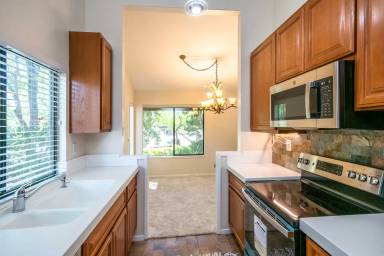Main picture of 3284 La Mesa Dr