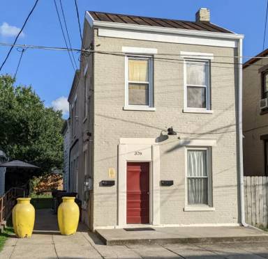 Main picture of 326 Elm St