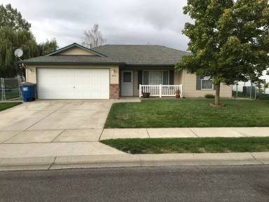 Main picture of 655 E Tiger Ave