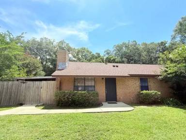Main picture of Chisholm Road Apt A4 9345
