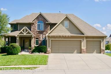 Main picture of 12559 S 81st St