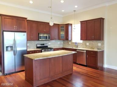 Main picture of 3110 W Belmont Ave