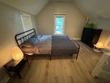 Main picture of 405 Carrier St NE