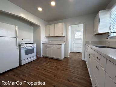 Main picture of 302 E Locust St