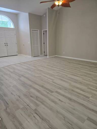 Main picture of 18 Hemlock Ct E