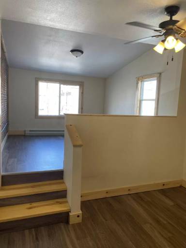 Main picture of 606 Broadway St
