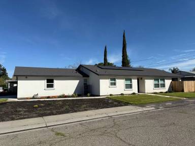 Main picture of 243 Quiet St