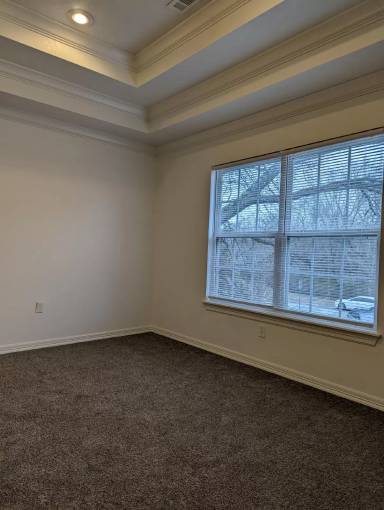 Main picture of 2540 N Oakland Zion Rd
