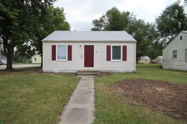Main picture of 321 W 18th St