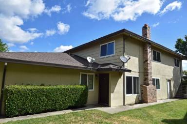 Main picture of 2807 Norcade Cir