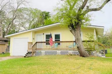 Main picture of 708 Winding Way St