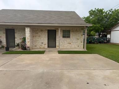 Main picture of 1007 S Monroe St