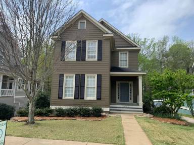 Main picture of 122 Carolina Ct