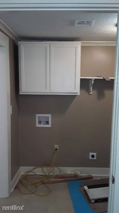 Main picture of 1407 N Main St