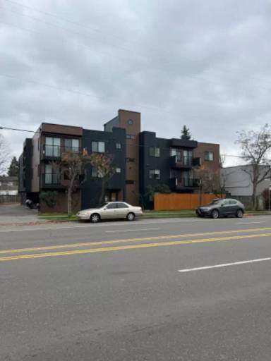 Main picture of 12520 Greenwood Ave N