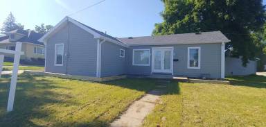 Main picture of 611 E Sumner St