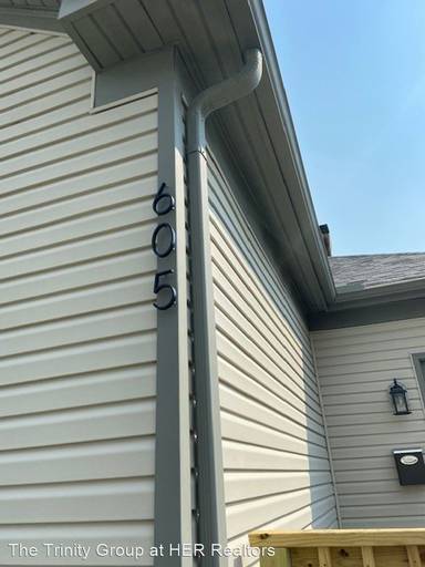 Main picture of 605 Reinhard Ave