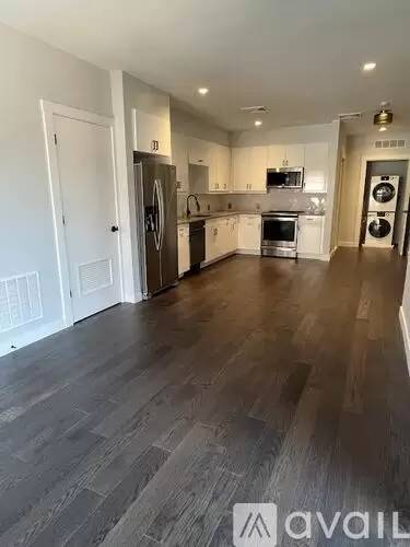 Main picture of 54 Auburn St