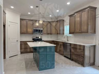 Main picture of 2483 Buckside St