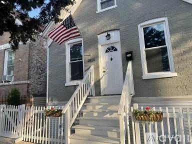 Main picture of 2823 W Cullerton St