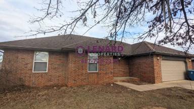Main picture of 401 W River Birch Ct