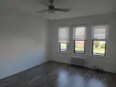 Main picture of 4424 S Homan Ave