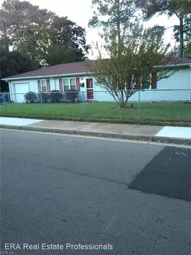 Main picture of 1052 Hugo St