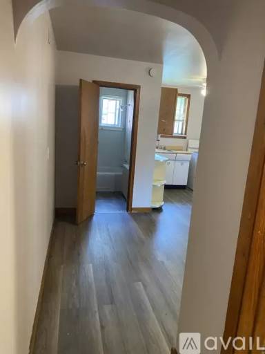 Main picture of 41 S Oak St