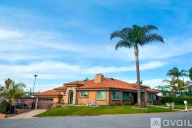 Main picture of 401 Holmwood Dr