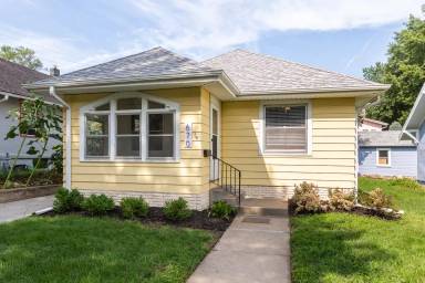 Main picture of 674 N 48th St