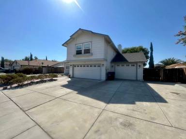 Main picture of 2496 Spyglass Hills Rd