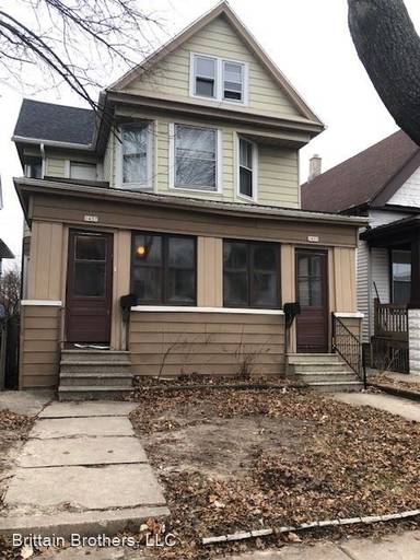 Main picture of 1435 S 72nd St