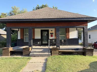 Main picture of 1808 NW 8th St