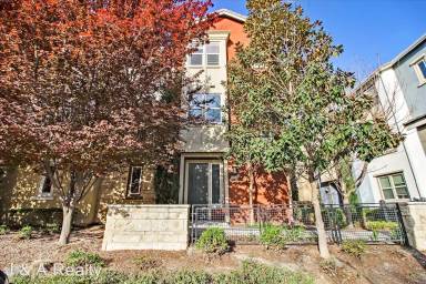 Main picture of 1561 McCandless Dr
