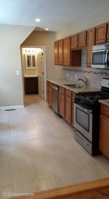 Main picture of 138 Pawling Ave