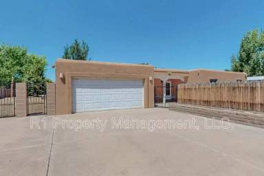 Main picture of 501 Calle de la Angel