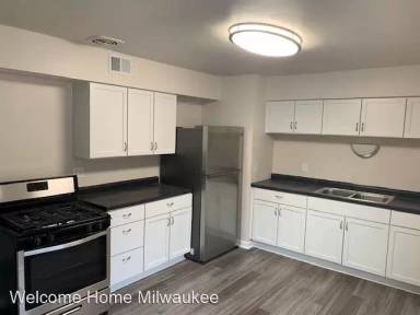 Main picture of 4228 N 68th St