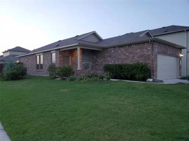 Main picture of 16000 Serene Fleming Trce