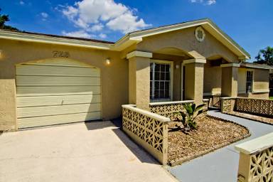 Main picture of 743 Caribou Dr