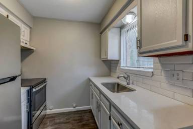 Main picture of Z on Decker Apartments