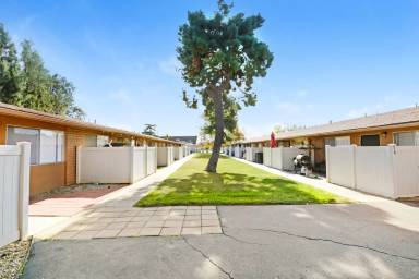 Main picture of 213 W County Line Rd