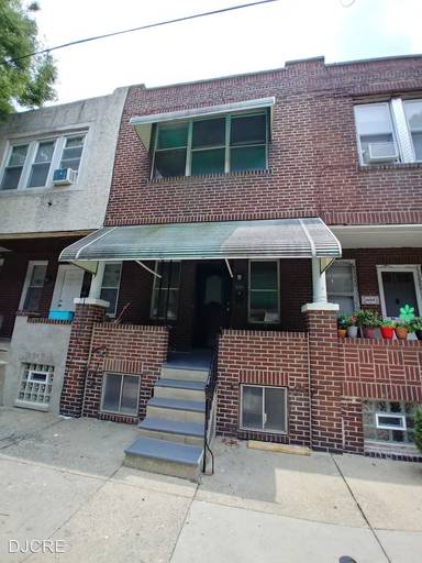 Main picture of 2145 S Beechwood St