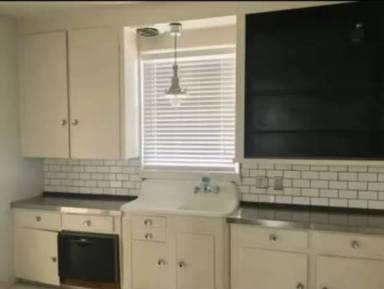 Main picture of 1436 Wealthy St SE