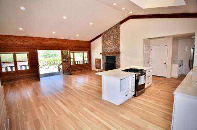 Main picture of 2699 Camino Artemisa