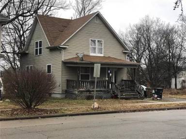 Main picture of 415 S Pacific St