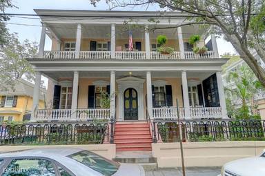 Main picture of 128 Wentworth St